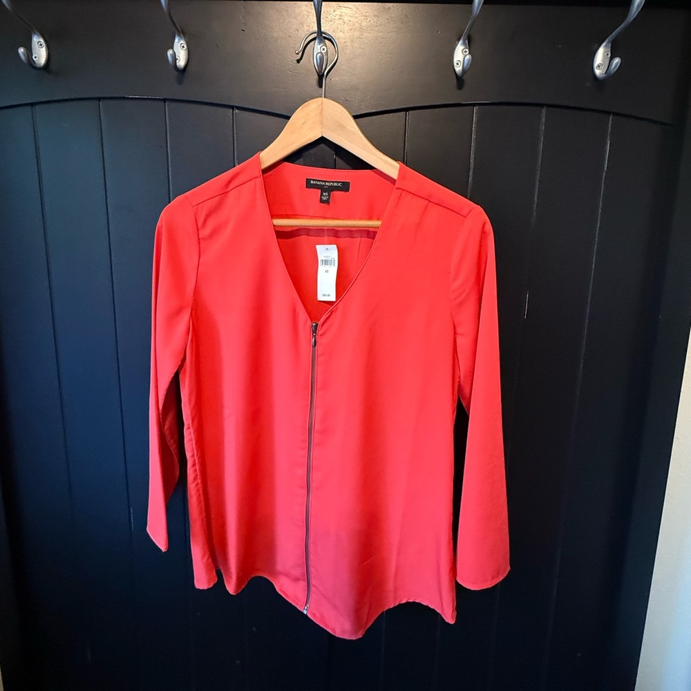 Banana Republic Red Long Sleeve Zip-Up Blouse